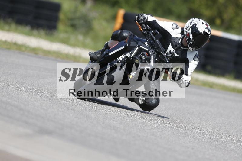 Archiv-2025/09 22.04.2025 Cornu Master School ADR/rot-rouge/38